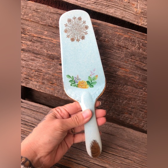 Vintage Cake server Blue & Gold Yellow rose H. Aynsley made in England Wedding🩵 - Picture 2 of 11